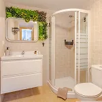 Benal 1 Bdr With Excellent Location *