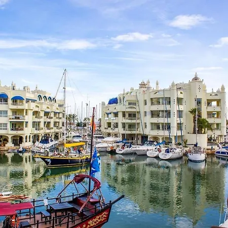 Benal 1 Bdr With Excellent Location *