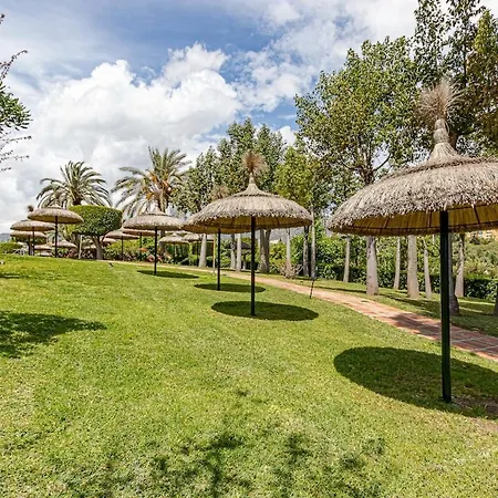 Benal 1 Bdr With Excellent Location *